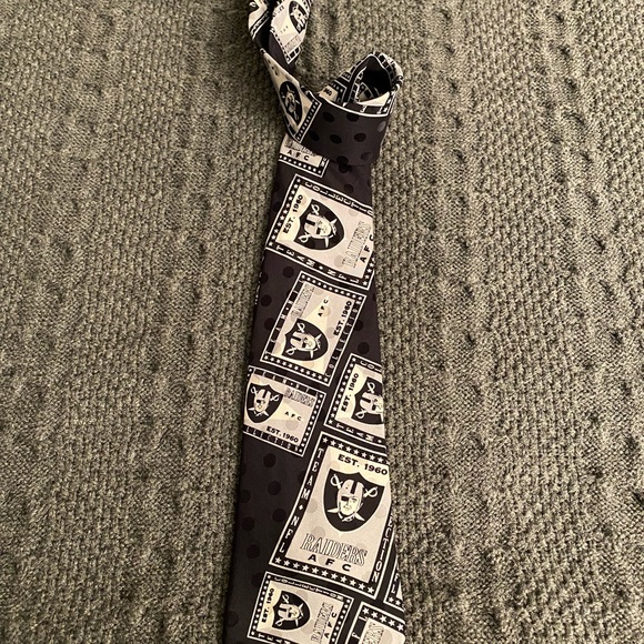 Brand New, 100% Silk, Raiders AFC TIE - Picture 4 of 4